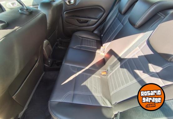 Autos - Ford Fiesta Titanium 2016 Nafta 103000Km - En Venta