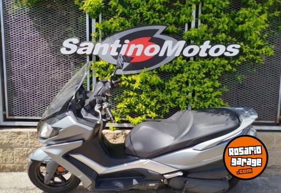 Motos - Kymco DOWN TOWN 350 2022 Nafta 8115Km - En Venta