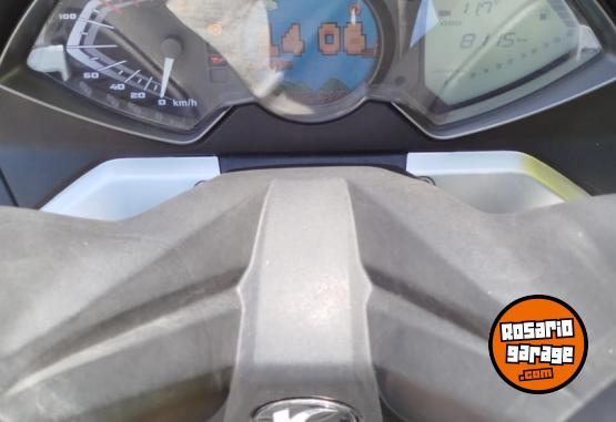 Motos - Kymco DOWN TOWN 350 2022 Nafta 8115Km - En Venta