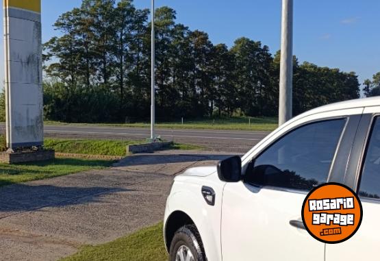 Camionetas - Renault Alaskan Emotion 4x2 2023 Diesel 99500Km - En Venta