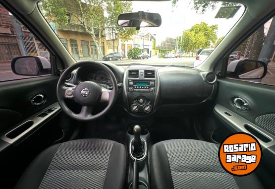 Autos - Nissan March 2015 Nafta 120000Km - En Venta