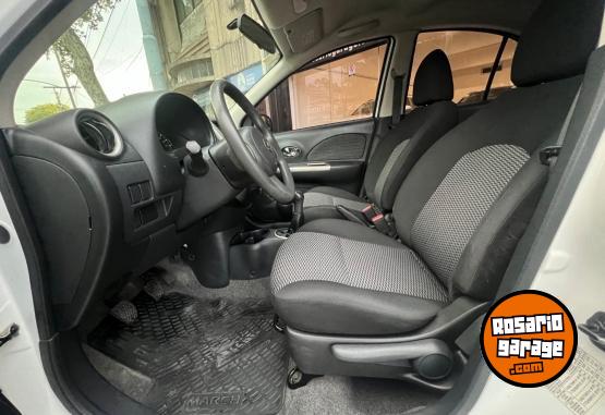 Autos - Nissan March 2015 Nafta 120000Km - En Venta