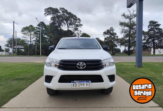 Camionetas - Toyota Hilux DC DX 2.4 TDI MT 2019 Diesel 382000Km - En Venta