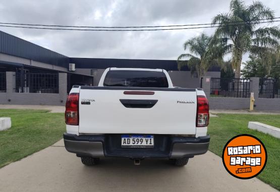 Camionetas - Toyota Hilux DC DX 2.4 TDI MT 2019 Diesel 382000Km - En Venta