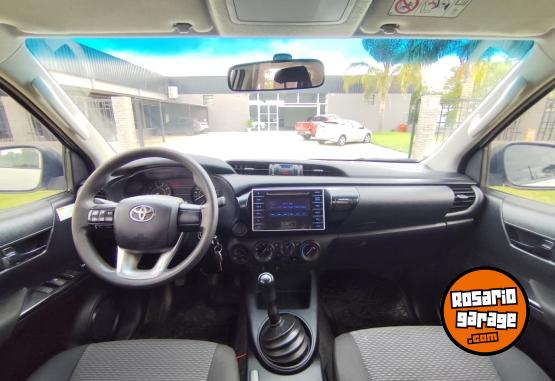 Camionetas - Toyota Hilux DC DX 2.4 TDI MT 2019 Diesel 382000Km - En Venta