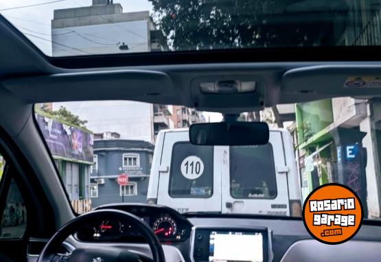 Autos - Peugeot 208 ALLURE 2017 Nafta 92000Km - En Venta