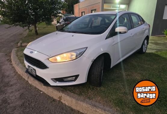 Autos - Ford Focus SE 2015 Nafta 166000Km - En Venta