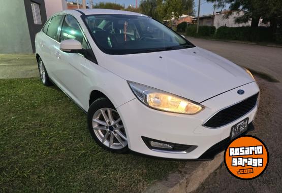 Autos - Ford Focus SE 2015 Nafta 166000Km - En Venta