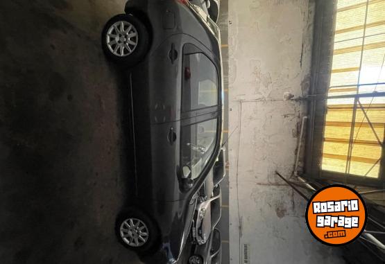 Autos - Fiat Palio 2013 GNC 82000Km - En Venta