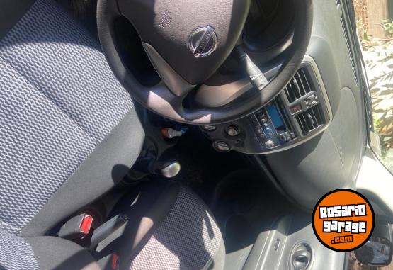 Autos - Nissan March pure advance 2017 Nafta 105000Km - En Venta