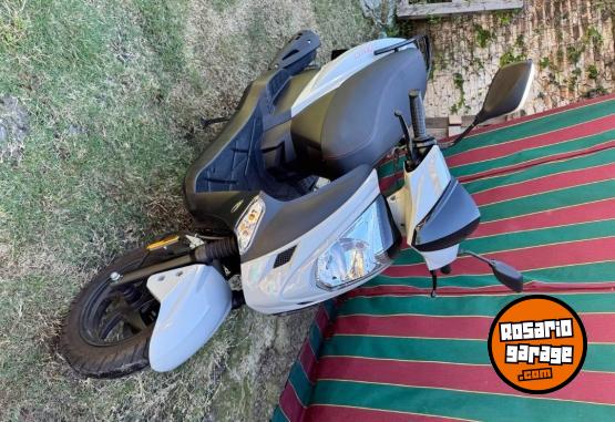 Motos - Kymco Agility 125 2025 Nafta 3600Km - En Venta