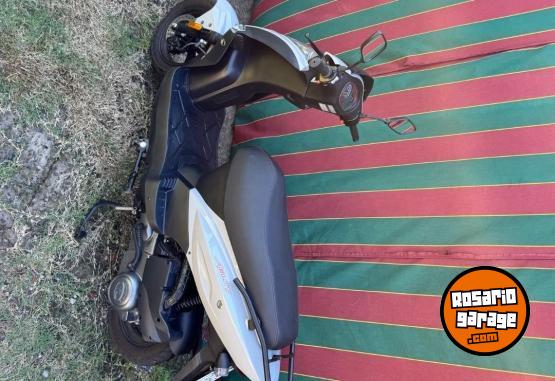 Motos - Kymco Agility 125 2025 Nafta 3600Km - En Venta