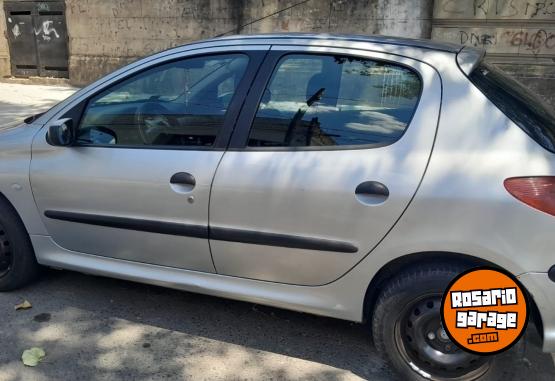 Autos - Peugeot 206 2005 Nafta 156000Km - En Venta