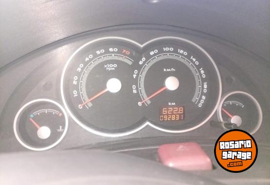 Autos - Suzuki Fun 2010 Nafta 92800Km - En Venta