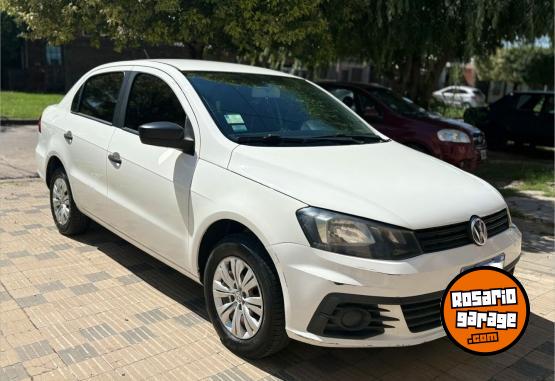 Autos - Volkswagen Voyage 2017 Nafta 120000Km - En Venta