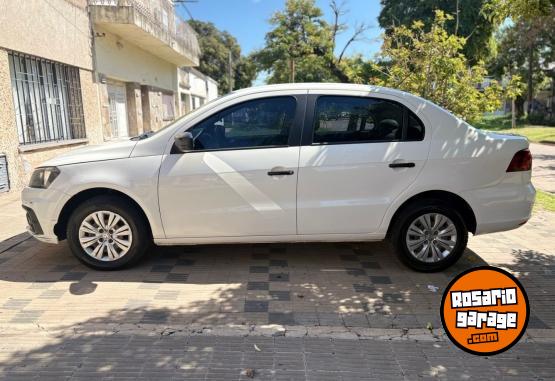 Autos - Volkswagen Voyage 2017 Nafta 120000Km - En Venta