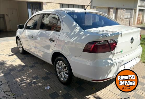 Autos - Volkswagen Voyage 2017 Nafta 120000Km - En Venta