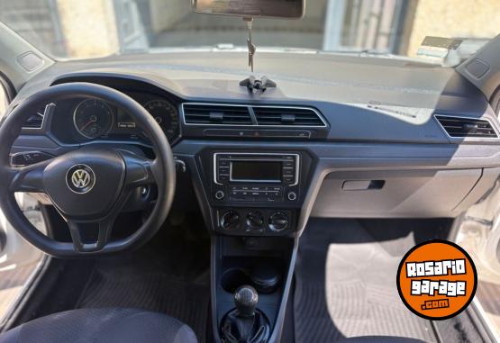 Autos - Volkswagen Voyage 2017 Nafta 120000Km - En Venta