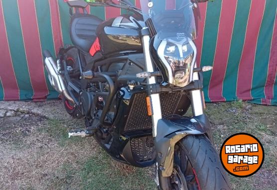 Motos - Benelli 502c 2021 Nafta 18000Km - En Venta