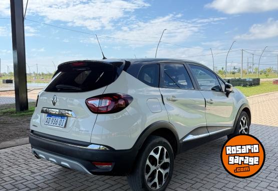 Autos - Renault Captur 2019 Nafta 77000Km - En Venta