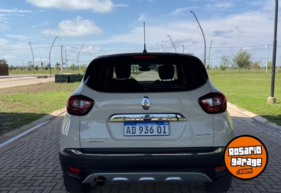 Autos - Renault Captur 2019 Nafta 77000Km - En Venta
