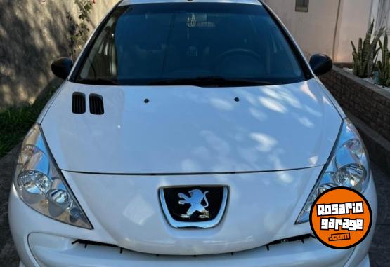 Autos - Peugeot 207 Compact 2013 Nafta 91000Km - En Venta