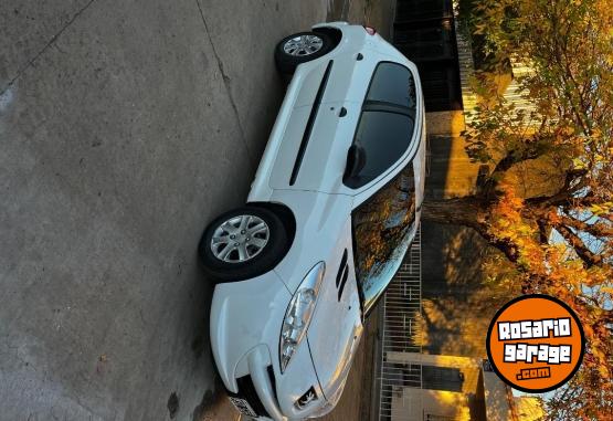 Autos - Peugeot 207 Compact 2013 Nafta 91000Km - En Venta