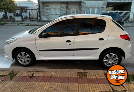 Autos - Peugeot 207 Compact 2013 Nafta 91000Km - En Venta