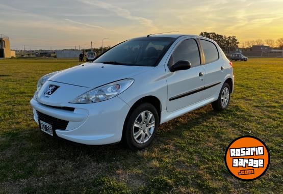 Autos - Peugeot 207 Compact 2013 Nafta 91000Km - En Venta