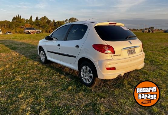 Autos - Peugeot 207 Compact 2013 Nafta 91000Km - En Venta