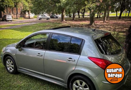 Autos - Nissan TIIDA / SENTRA MARCH BORA 2011 Nafta 136000Km - En Venta