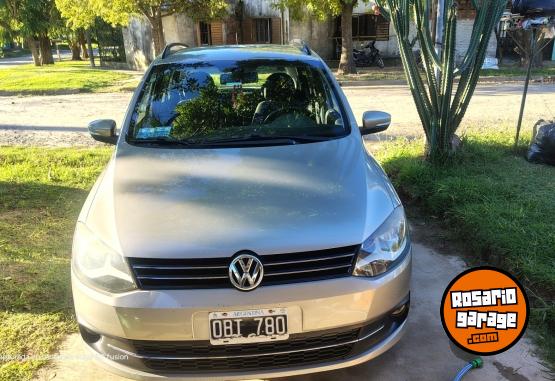 Autos - Volkswagen Suran highline 2014 Nafta 143040Km - En Venta