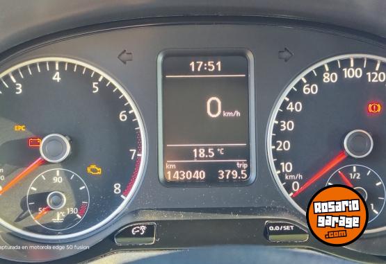 Autos - Volkswagen Suran highline 2014 Nafta 143040Km - En Venta