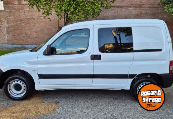 Utilitarios - Citroen Berlingo mixta 1ra mano p 2017 Diesel 160000Km - En Venta