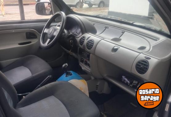 Utilitarios - Renault Kangoo 2011 GNC 190000Km - En Venta