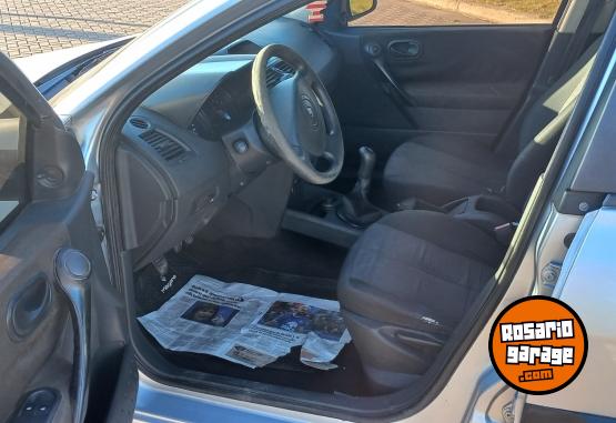 Autos - Renault Expression 2007 Nafta 200000Km - En Venta