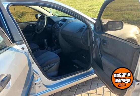 Autos - Renault Expression 2007 Nafta 200000Km - En Venta