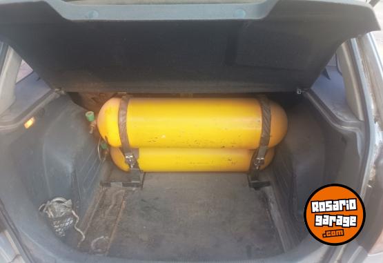 Autos - Volkswagen Suran 2006 GNC 268000Km - En Venta