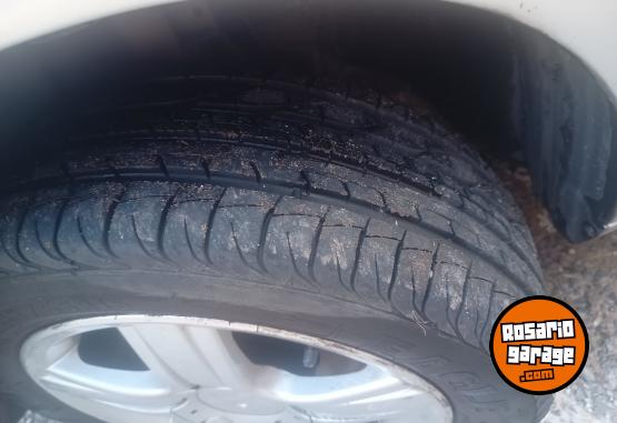 Autos - Volkswagen Suran 2006 GNC 268000Km - En Venta