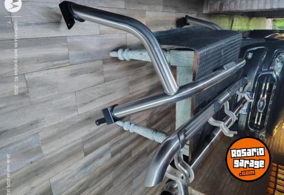 Accesorios para Autos - Antivuelco y estribos Ranger 2022 - En Venta