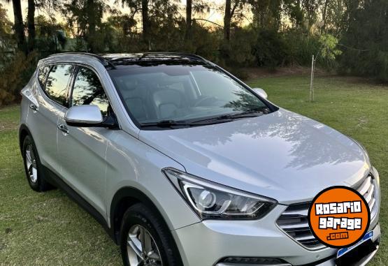 Camionetas - Hyundai Santa Fe 2017 Diesel 155000Km - En Venta