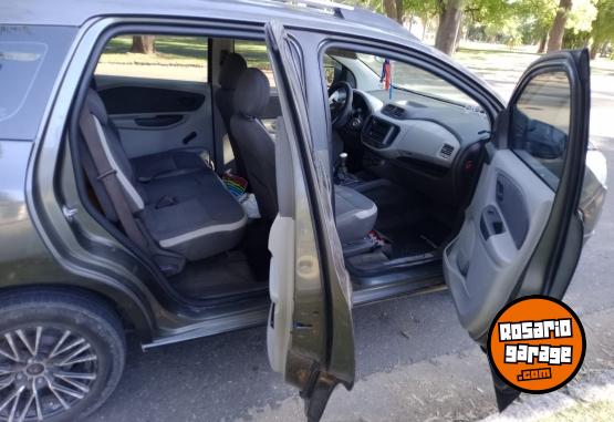 Autos - Chevrolet Spin 2013 GNC 240000Km - En Venta