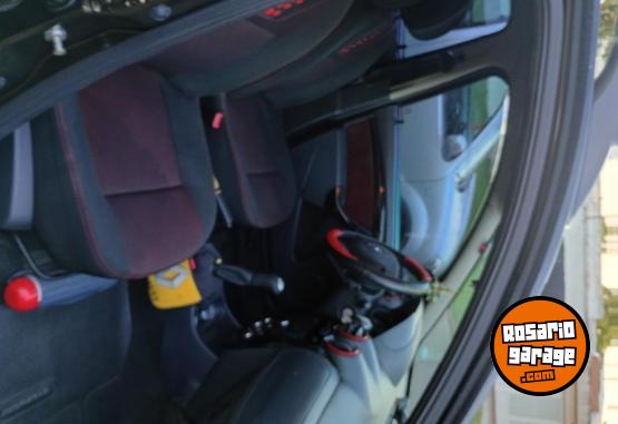 Autos - Renault Sandero Stepway confort 2014 Nafta 132000Km - En Venta