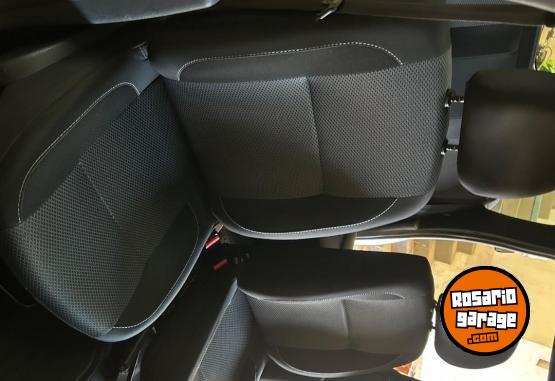 Camionetas - Renault Duster 2019 GNC 112000Km - En Venta