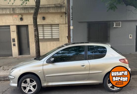 Autos - Peugeot 206 2007 Nafta 133000Km - En Venta