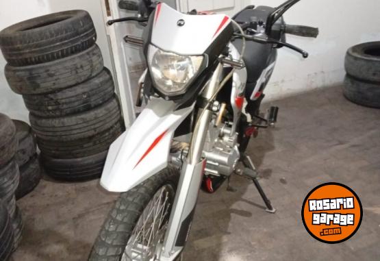 Motos - Motomel Skua 150 efit 2025 Nafta 6250Km - En Venta
