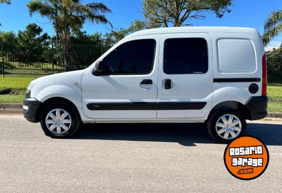 Utilitarios - Renault Kangoo 2015 Nafta 165000Km - En Venta