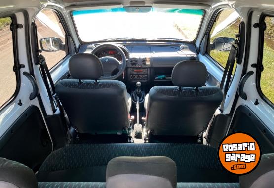 Utilitarios - Renault Kangoo 2015 Nafta 165000Km - En Venta