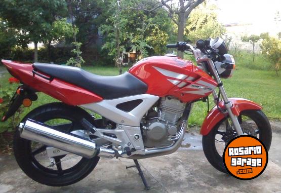 Motos - Honda TWISTER 2013 Nafta 10000Km - En Venta