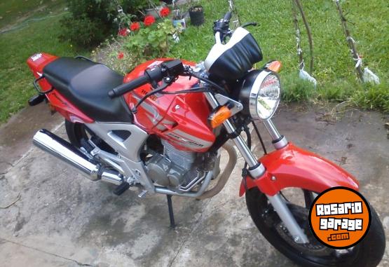 Motos - Honda TWISTER 2013 Nafta 10000Km - En Venta